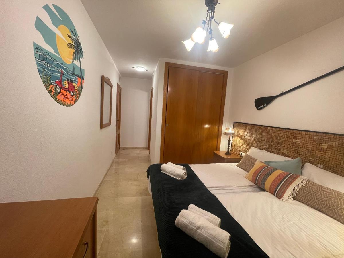 Traveler'S Beach Apartment With Sea View, Free Coffee & Parking 베니돔 외부 사진