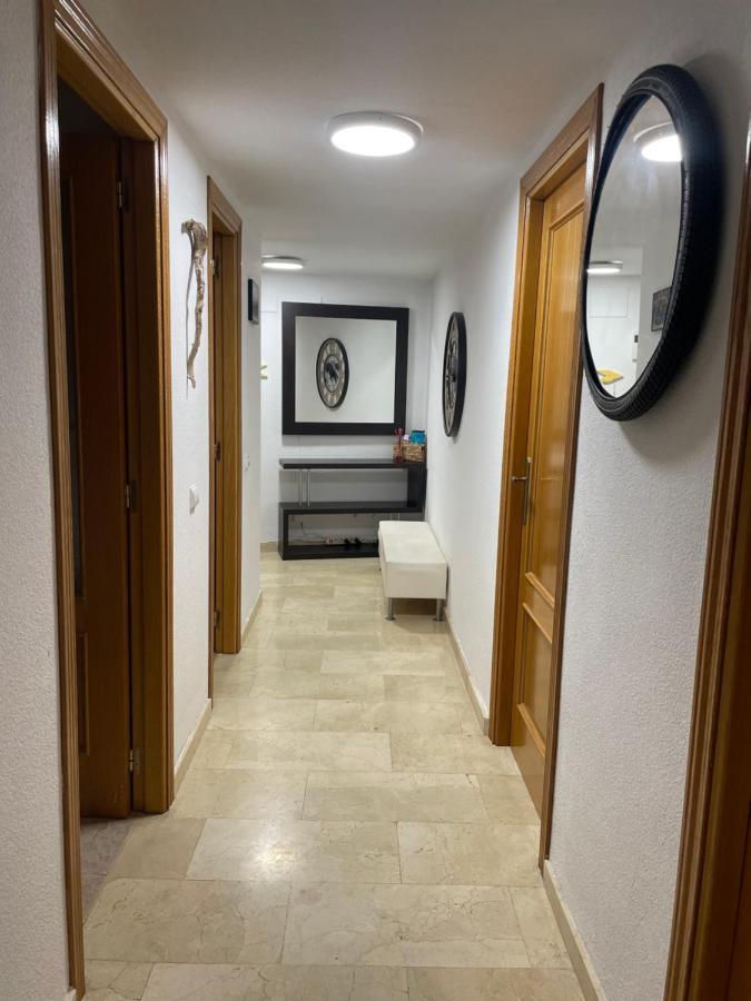 Traveler'S Beach Apartment With Sea View, Free Coffee & Parking 베니돔 외부 사진