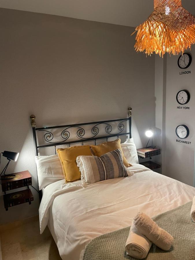 Traveler'S Beach Apartment With Sea View, Free Coffee & Parking 베니돔 외부 사진